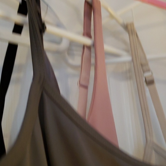 NY&Co shelf bra tanks - Picture 5 of 5
